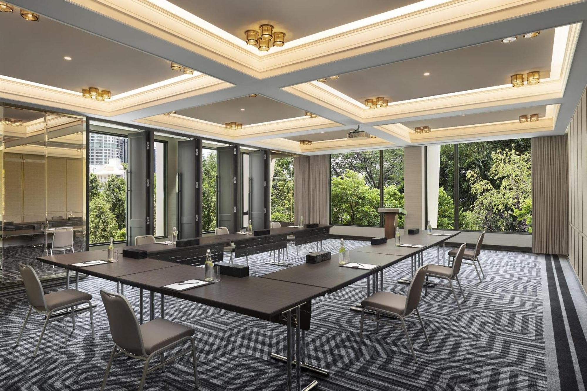 Sindhorn Kempinski Hotel Bangkok Exterior foto